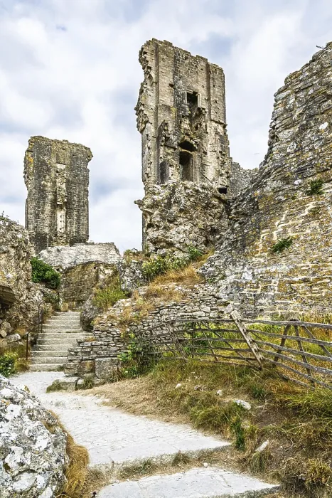 Framed Print : Ruins of Corfe Castle Print, Dorset England Framed Print : Ruins of Corfe Castle Print, Dorset England