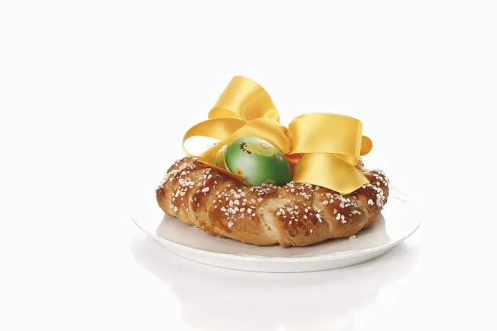 Framed Print : Small Savarin Print with Easter Egg and Bow Framed Print : Small Savarin Print with Easter Egg and Bow