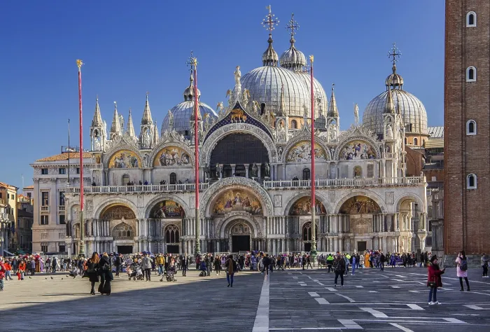 Framed Print : Venice Print: St Mark's Square with Basilica Framed Print : Venice Print: St Mark's Square with Basilica