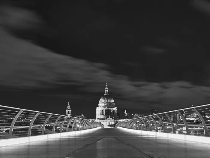 Framed Print : St Pauls Cathedral Print from Millennium Bridge Framed Print : St Pauls Cathedral Print from Millennium Bridge