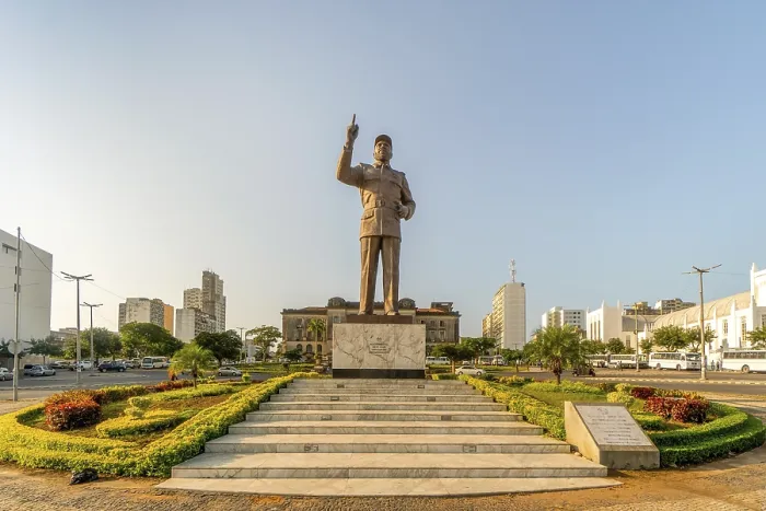 Framed Print : Statue of Machel Samora Print, Maputo Independence Square Framed Print : Statue of Machel Samora Print, Maputo Independence Square