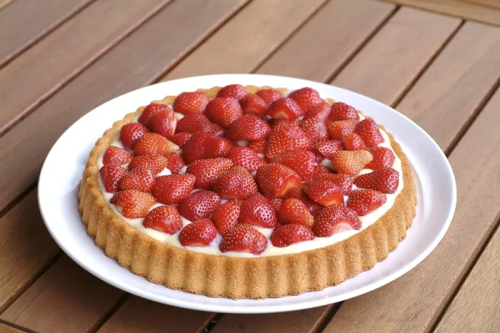 Framed Print : Strawberrycake Print by ImageBROKER Framed Print : Strawberrycake Print by ImageBROKER