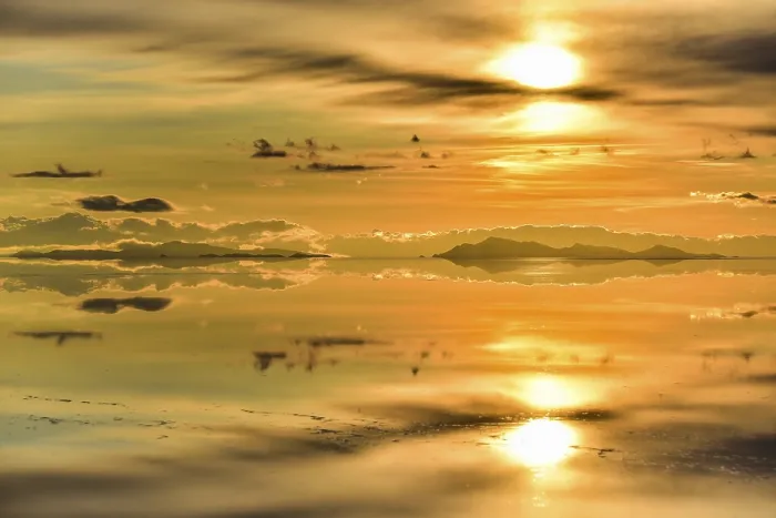 Framed Print : Salar de Uyuni Sunset Print, Bolivia Framed Print : Salar de Uyuni Sunset Print, Bolivia