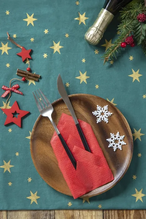 Framed Print : Christmas Dinner Table Setting Print Framed Print : Christmas Dinner Table Setting Print