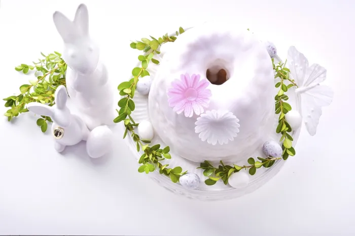 Framed Print : Tasty Easter Cake Print