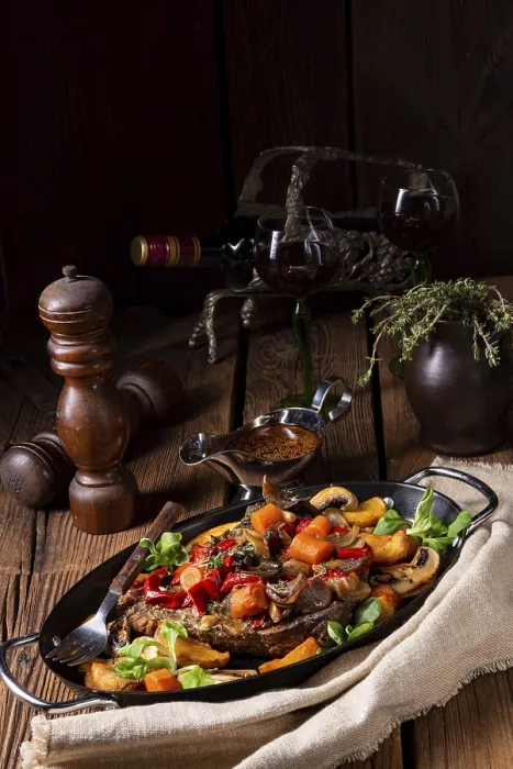 Framed Print : Tender Beef Print with Vegetables