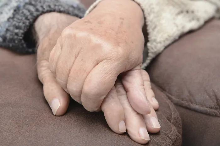 Framed Print : Print of Troostde Hand by ImageBROKER Framed Print : Print of Troostde Hand by ImageBROKER