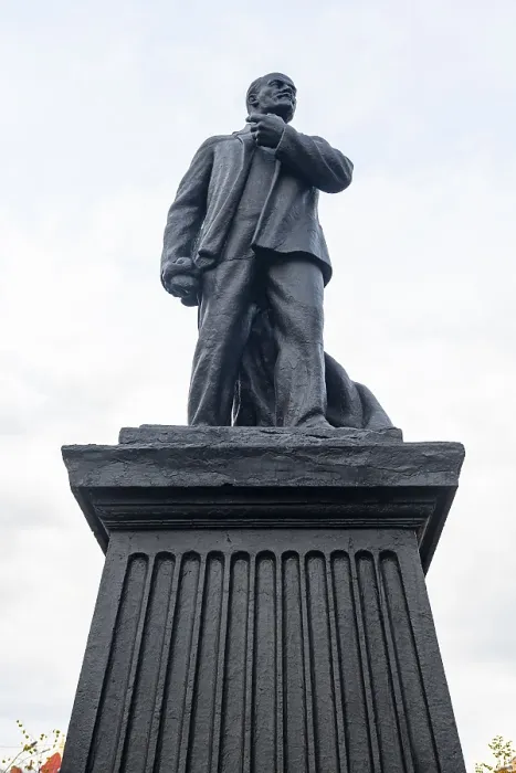 Framed Print : Unique Lenin the Matador Monument Print, Barnaul, Russia Framed Print : Unique Lenin the Matador Monument Print, Barnaul, Russia