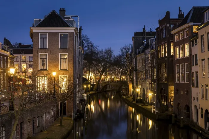 Framed Print : Utrecht at Night Print - Lichte Gaard and Canal Scene Framed Print : Utrecht at Night Print - Lichte Gaard and Canal Scene