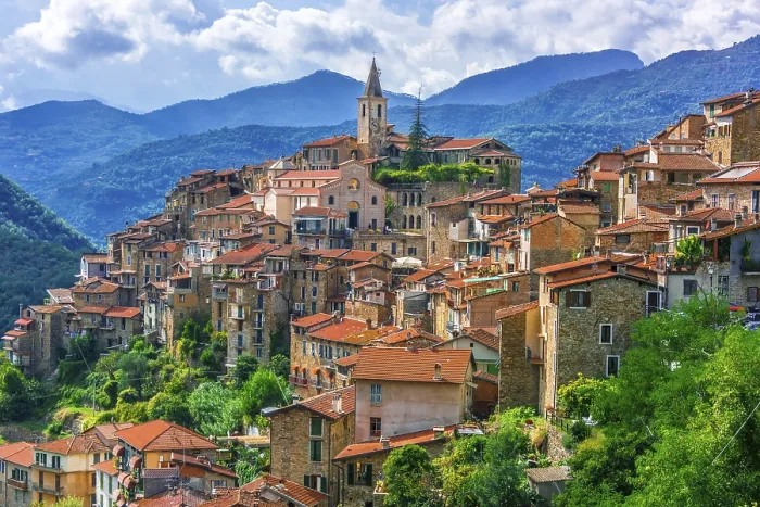Framed Print : View of Apricale Print, Liguria, Italy Framed Print : View of Apricale Print, Liguria, Italy