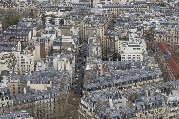Framed Print : Eiffel Tower Print: Paris City Centre View Framed Print : Eiffel Tower Print: Paris City Centre View