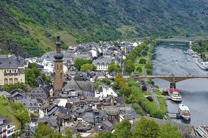 Framed Print : View over Cochem and the Moselle River Print, Germany Framed Print : View over Cochem and the Moselle River Print, Germany