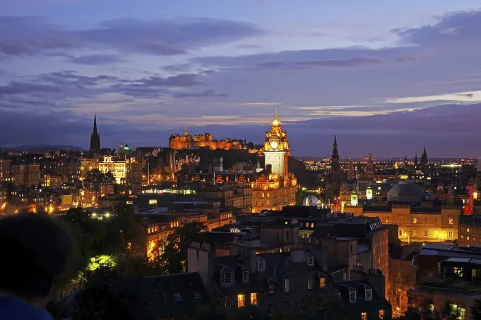 Framed Print : View of the Old Town of Edinburgh Print Framed Print : View of the Old Town of Edinburgh Print