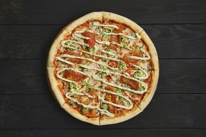 Framed Print : Top View Print of Pizza with Mozzarella, Tomato and Spinach Framed Print : Top View Print of Pizza with Mozzarella, Tomato and Spinach