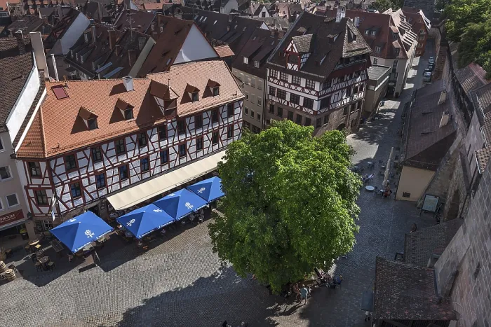 Framed Print : View of the Tiergartnertorplatz Print, Nuremberg, Germany Framed Print : View of the Tiergartnertorplatz Print, Nuremberg, Germany