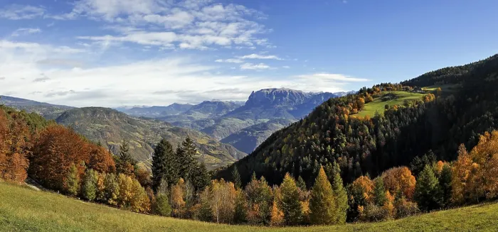 Framed Print : View from the viewing platform to the Eisack valley and the mountain Schlern, Print Framed Print : View from the viewing platform to the Eisack valley and the mountain Schlern, Print