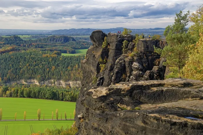 Framed Print : Lilienstein Viewing Platform Print, Saxony Germany Framed Print : Lilienstein Viewing Platform Print, Saxony Germany