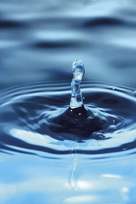 Framed Print : Water Drop Print in Close-Up Framed Print : Water Drop Print in Close-Up