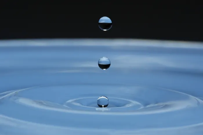 Framed Print : Water Drops Print - ImageBROKER Framed Print : Water Drops Print - ImageBROKER
