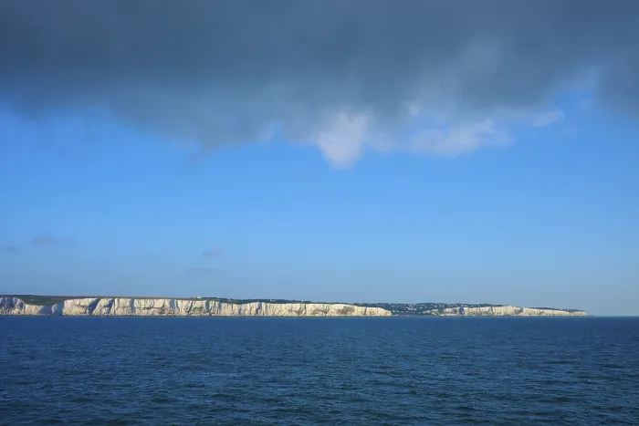 Framed Print : White Cliffs Print: Dover, Kent, England Framed Print : White Cliffs Print: Dover, Kent, England