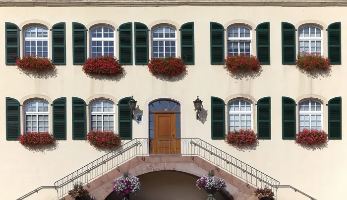 Framed Print : WindowFront Print from imageBROKER Framed Print : WindowFront Print from imageBROKER
