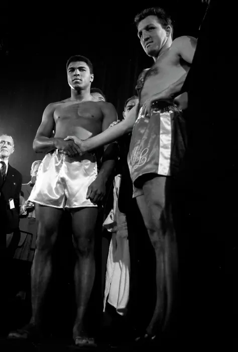 Framed Print : Muhammad Ali 1966 Heavyweight Boxing Print Framed Print : Muhammad Ali 1966 Heavyweight Boxing Print