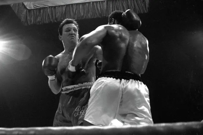 Framed Print : Muhammad Ali 1966 Heavyweight Boxing Print Framed Print : Muhammad Ali 1966 Heavyweight Boxing Print