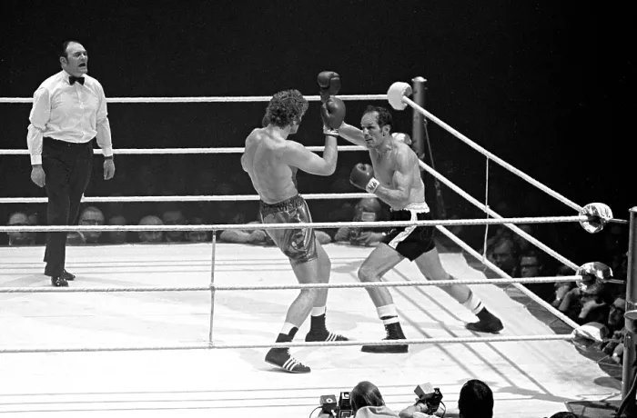 Framed Print : Henry Cooper v Joe Bugner Print, 16 March 1971 Wembley Boxing Framed Print : Henry Cooper v Joe Bugner Print, 16 March 1971 Wembley Boxing