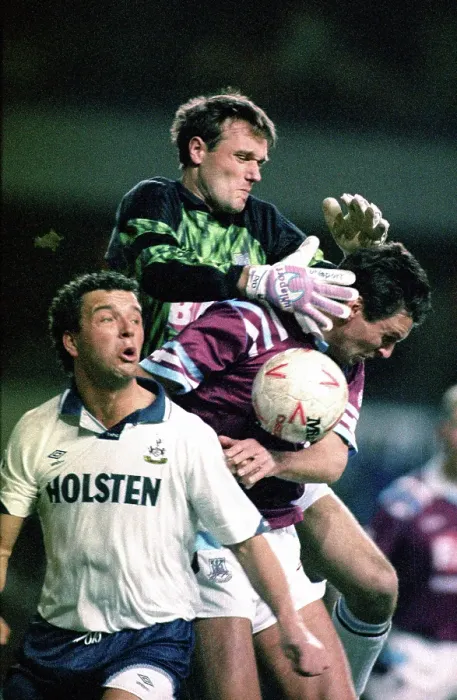 Framed Print : Tottenham v West Ham 1992 Print Framed Print : Tottenham v West Ham 1992 Print