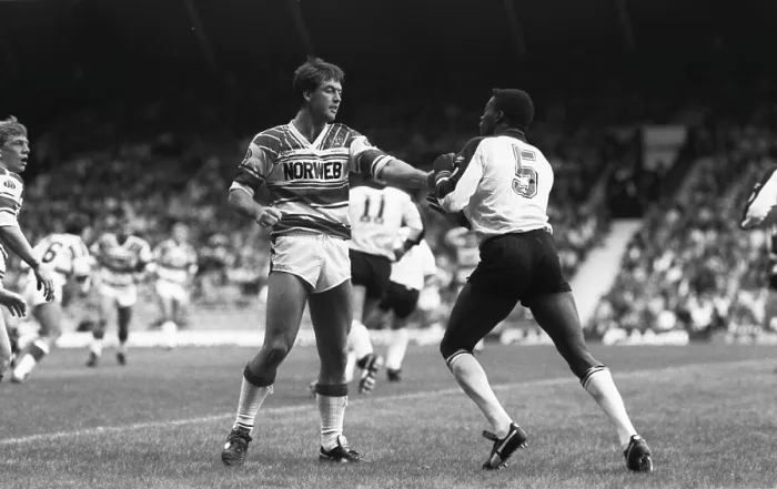 Framed Print : Widnes v Wigan Charity Shield Print, 27 August 1989 Framed Print : Widnes v Wigan Charity Shield Print, 27 August 1989