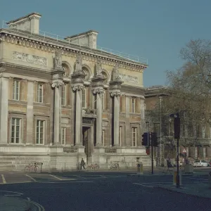 The Ashmolean Museum and the Taylor Institute