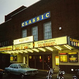 Classic Cinema Quinton NWC01_01_0462