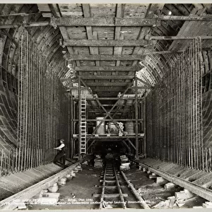 Constructing the tunnel MTA01_01_23