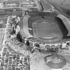 1929 FA Cup Final Print: Bolton Wanderers vs Portsmouth at Wembley Stadium 1929 FA Cup Final Print: Bolton Wanderers vs Portsmouth at Wembley Stadium