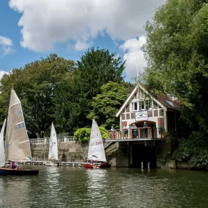 Club di Sailing Twickenham PLA01_03_0902
