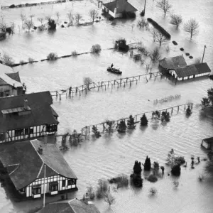 Thames floods 1947 EAW003696