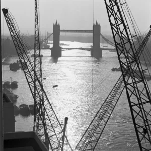 Bridges Jigsaw Puzzle Collection: Tower Bridge