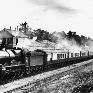 Print of a 1930 photograph featuring the Castle Class Locomotive Print of a 1930 photograph featuring the Castle Class Locomotive