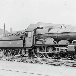 Castle Class Locomotive Print: No. 5006 Tregenna Castle Castle Class Locomotive Print: No. 5006 Tregenna Castle