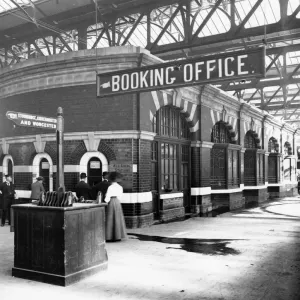 Birmingham Snow Hill Booking Office Print, 1912