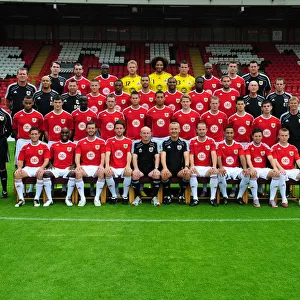 Bristol City FC 2016-2017: United - A Season's Portrait of The Squad and Management Team