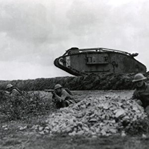 American troops training with tanks, France, WW1