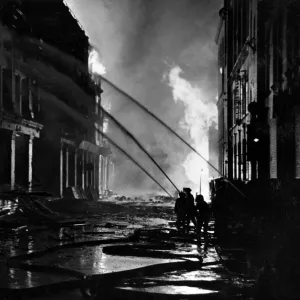 Popular Themes Jigsaw Puzzle Collection: Firefighters