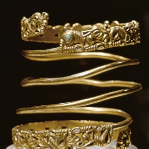 Bracelet. 2nd c. BC. Gold and turquoises. From the