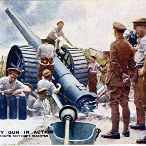 A British heavy gun in action, WW1