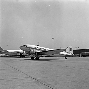 Douglas DC-3 G-AGYZ Skyways Cargo 1975