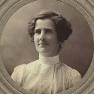 Edwardian woman, head and shoulders portrait