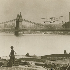 A flyingboat lands on the Thames, Hammersmith during trials