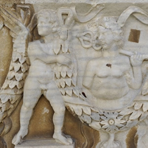 Garland sarcophagus. Marble. Tel Mevorah. Detail