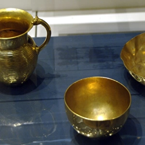 Gold bowl and jar from Oxus Treasure. 5th-4th centuries BC